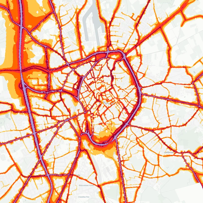Noise map of Bruges, Belgium: road-traffic noise contours from the EU strategic noise maps, shaded yellow (≈55 dB Lden) through orange and red to dark purple (≈75 dB+), over the city's street network.