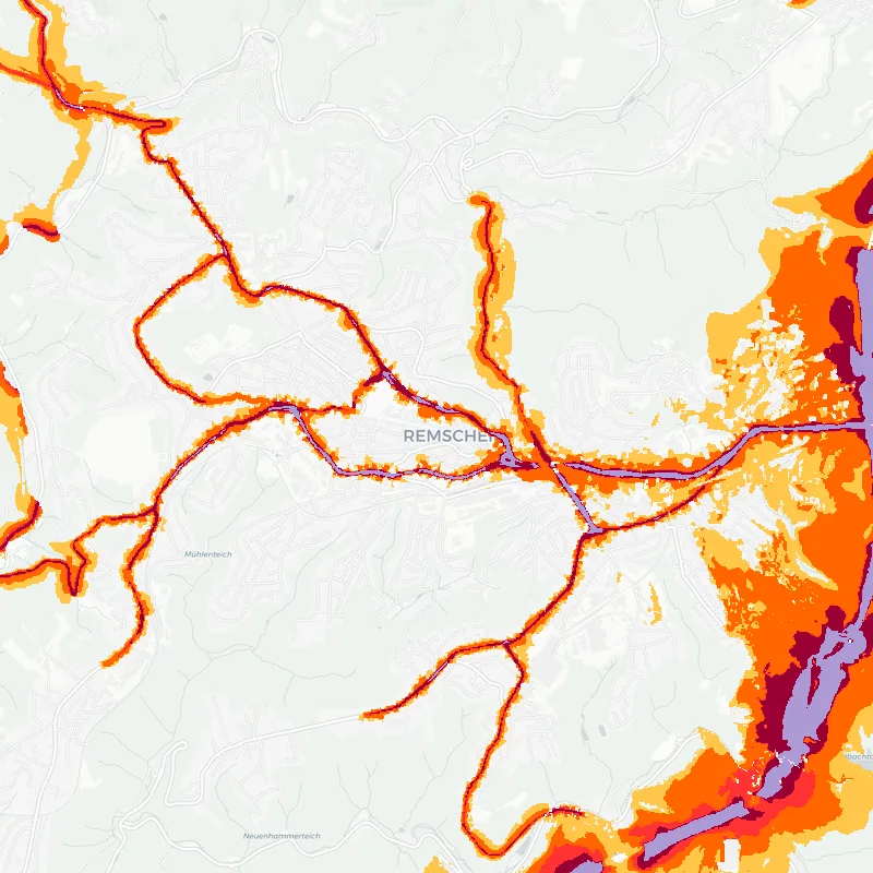Noise map of Remscheid, Germany: road-traffic noise contours from the EU strategic noise maps, shaded yellow (≈55 dB Lden) through orange and red to dark purple (≈75 dB+), over the city's street network.