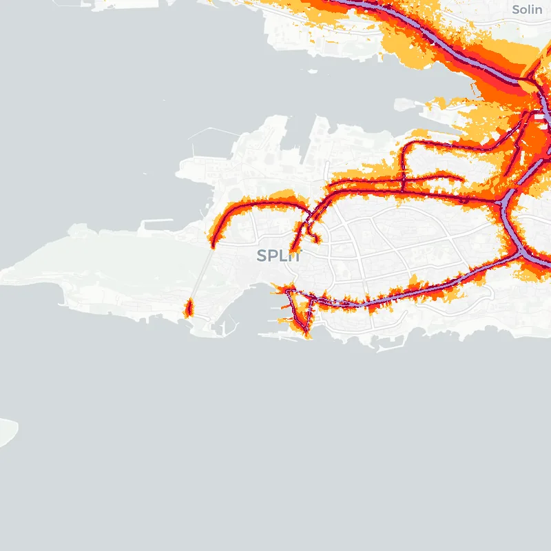 Noise map of Split, Croatia: road-traffic noise contours from the EU strategic noise maps, shaded yellow (≈55 dB Lden) through orange and red to dark purple (≈75 dB+), over the city's street network.