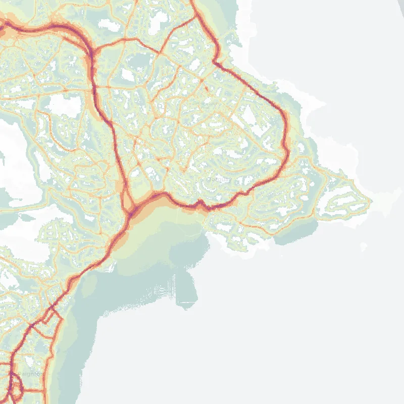 Noise map of Torbay: modelled road-traffic noise (Lden) from the official strategic noise mapping, paler colours marking quieter levels and deepening through orange to dark purple along the loudest corridors, over the city's street network.